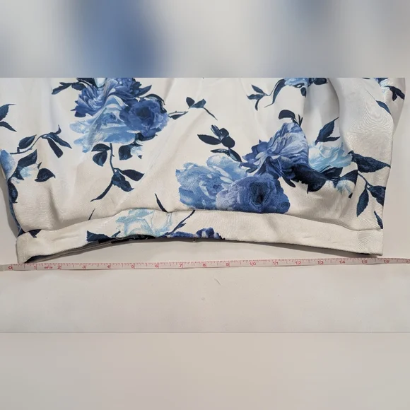 City Studio 2 Piece Lace Peekaboo A-Lined Flyaway Formal Gown W/ Pockets - Picture 11 of 14